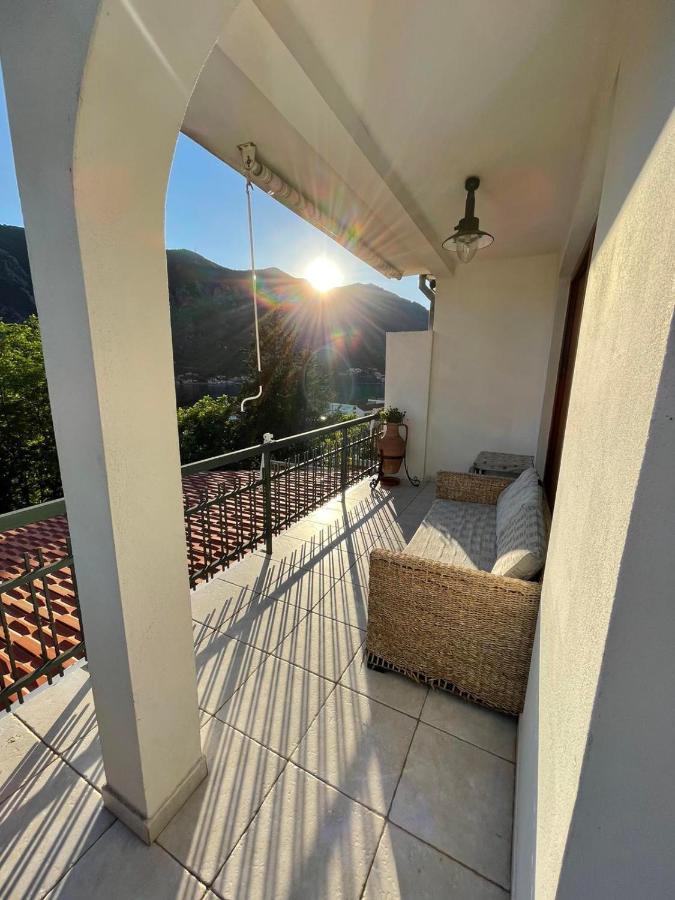 Apartment Aki Kotor Bagian luar foto