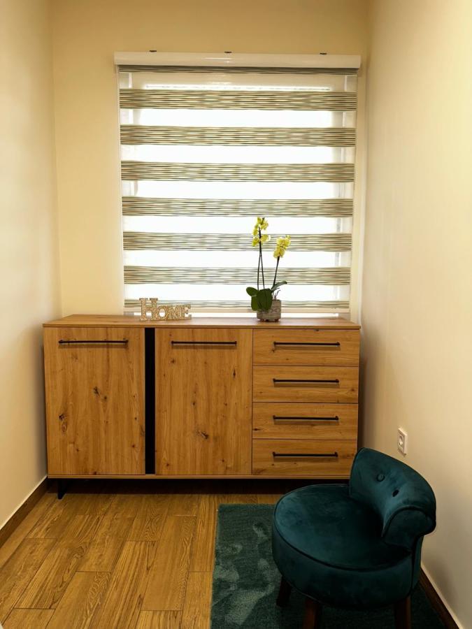 Apartment Aki Kotor Bagian luar foto