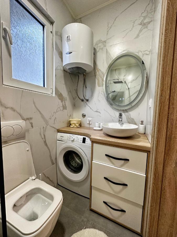 Apartment Aki Kotor Bagian luar foto