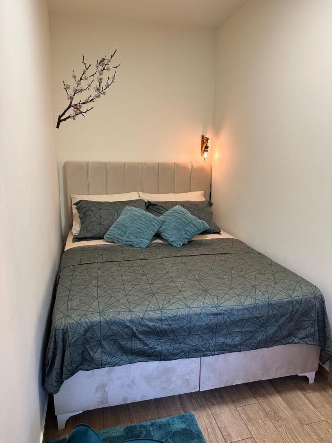 Apartment Aki Kotor Bagian luar foto